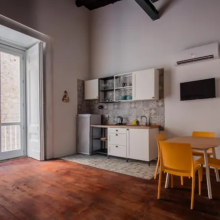 Πανσιόν Velato Carafa Palace By Dimorra Νάπολη